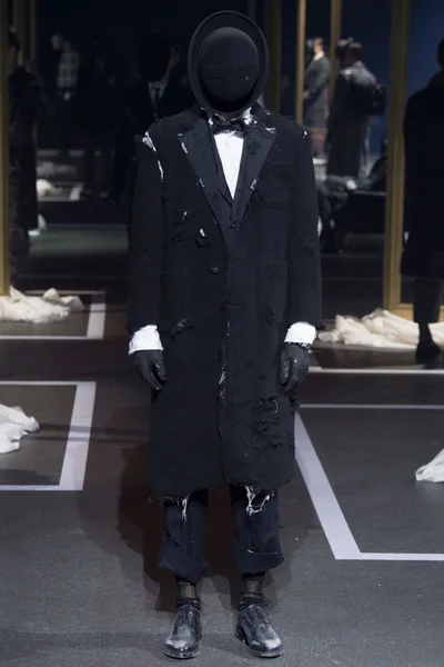 Look 32